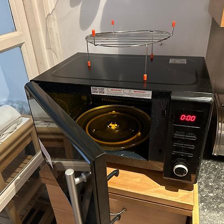 Large Studio Flat In Kensington Londyn Zewnętrze zdjęcie