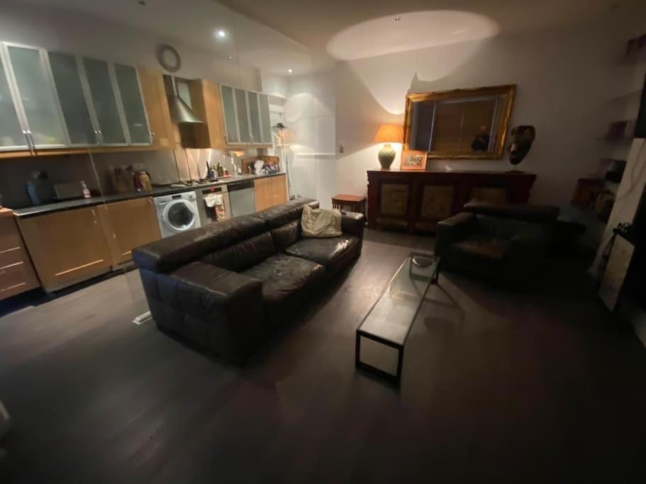 Large Studio Flat In Kensington Londyn Zewnętrze zdjęcie